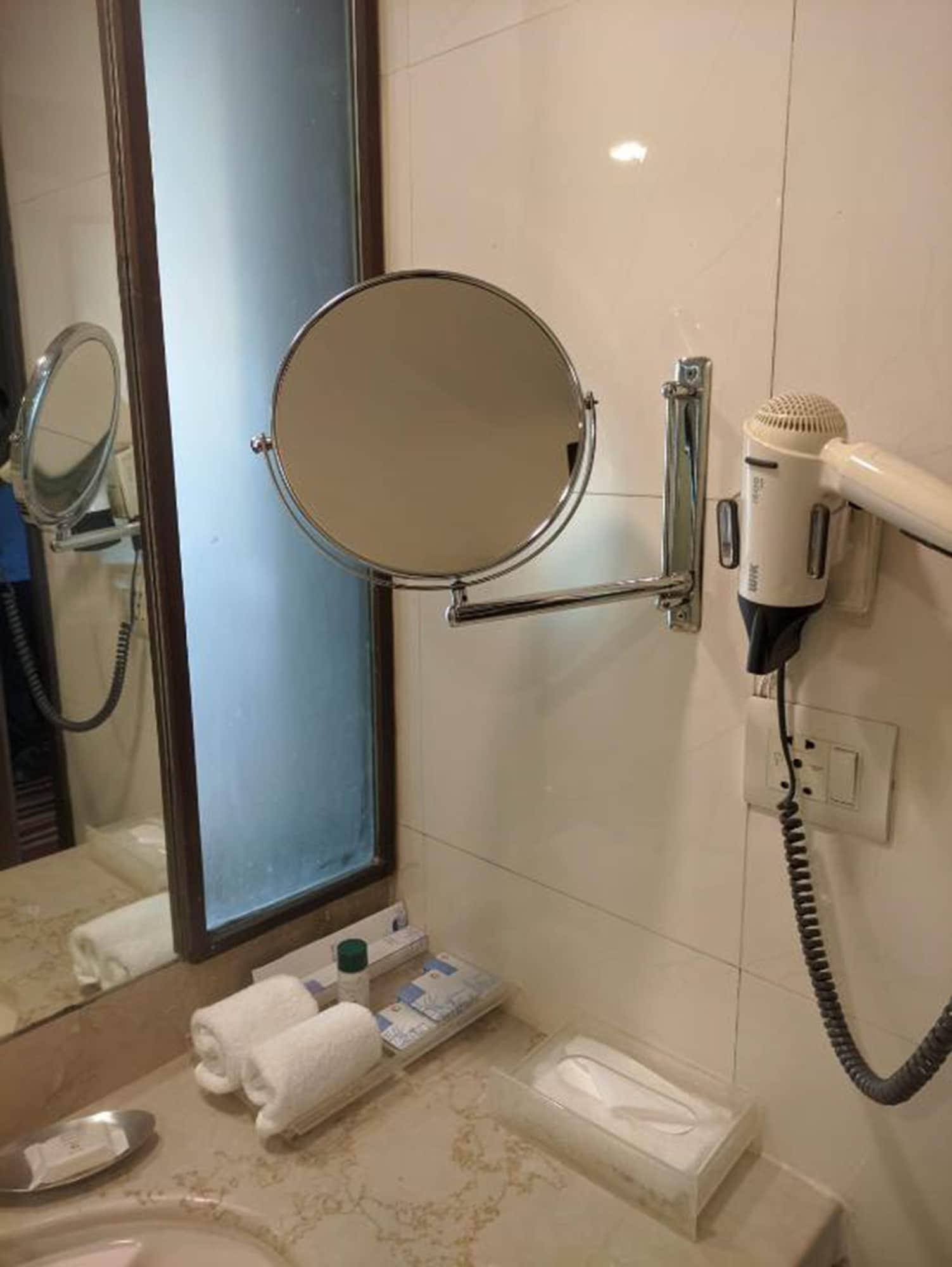Fortune Select Global, Gurugram - Member Itc Hotels' Group Gurgaon Exteriör bild