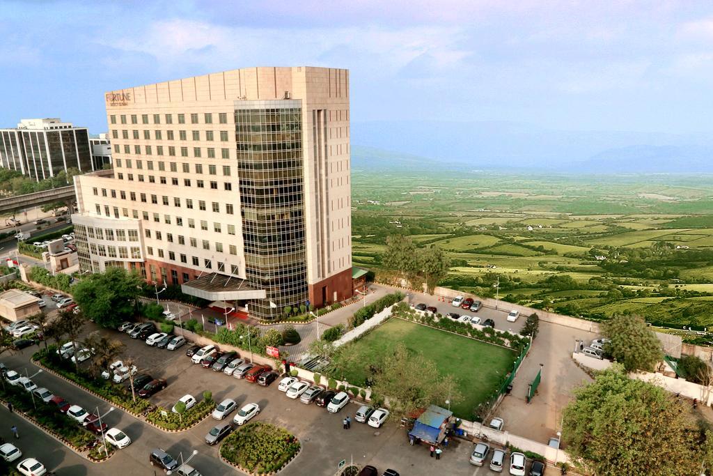 Fortune Select Global, Gurugram - Member Itc Hotels' Group Gurgaon Exteriör bild