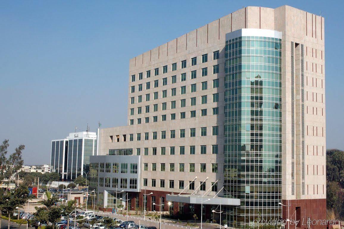 Fortune Select Global, Gurugram - Member Itc Hotels' Group Gurgaon Exteriör bild