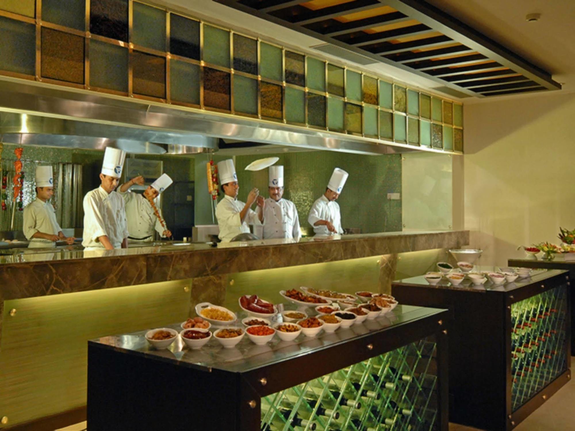 Fortune Select Global, Gurugram - Member Itc Hotels' Group Gurgaon Exteriör bild